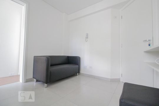 Sala de apartamento para alugar com 1 quarto, 28m² em Mercês, Curitiba