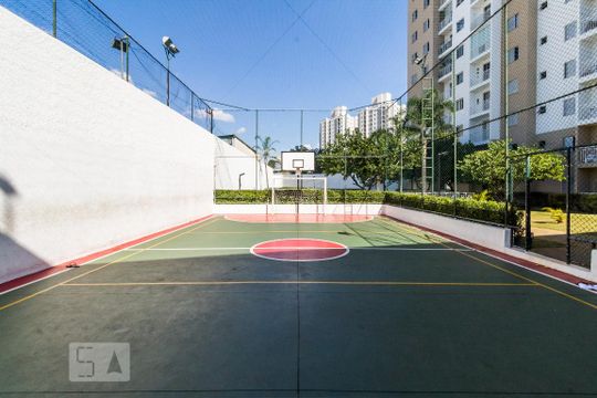 Quadra  de apartamento para alugar com 3 quartos, 63m² em Vila Moreira, São Paulo