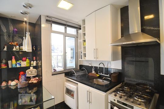 Cozinha de apartamento à venda com 2 quartos, 212m² em Buritis, Belo Horizonte