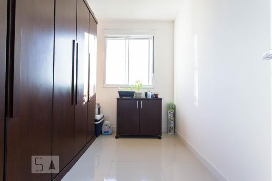 Quarto 1 de apartamento para alugar com 2 quartos, 49m² em Protásio Alves, Porto Alegre