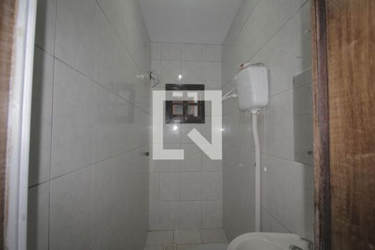 Banheiro 2 de casa para alugar com 4 quartos, 200m² em Mato Grande, Canoas