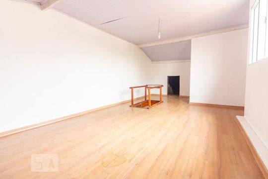 Sótão de casa à venda com 3 quartos, 150m² em Cidade São Francisco, São Paulo