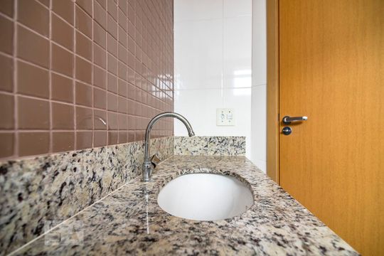 Banheiro da Suíte de apartamento à venda com 2 quartos, 58m² em Santa Cruz, Belo Horizonte