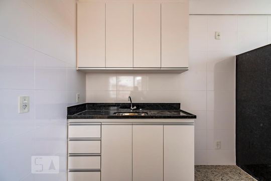 Cozinha de apartamento à venda com 2 quartos, 58m² em Santa Cruz, Belo Horizonte