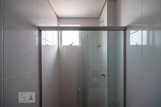 Banheiro de apartamento à venda com 2 quartos, 58m² em Santa Cruz, Belo Horizonte
