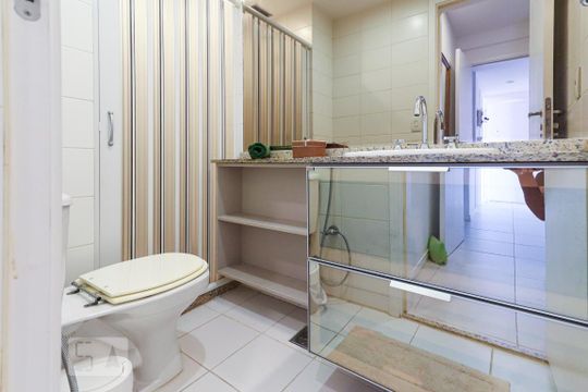 Banheiro da Suíte de apartamento à venda com 4 quartos, 316m² em Recreio dos Bandeirantes, Rio de Janeiro