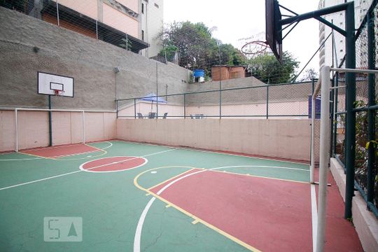 Quadra de apartamento para alugar com 2 quartos, 57m² em Vila Ipojuca, São Paulo