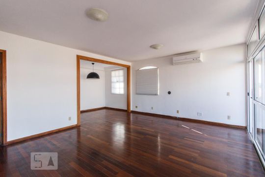 Sala de apartamento à venda com 2 quartos, 200m² em Barra da Tijuca, Rio de Janeiro
