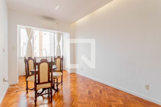 Sala de apartamento à venda com 3 quartos, 96m² em Copacabana, Rio de Janeiro