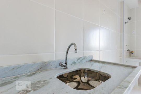 Cozinha de apartamento à venda com 2 quartos, 57m² em Bairro das Palmeiras, Campinas