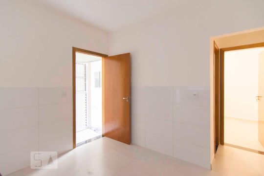 Cozinha de apartamento para alugar com 1 quarto, 30m² em Vila Barbosa, São Paulo