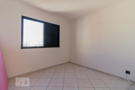 Quarto 2 de apartamento para alugar com 2 quartos, 65m² em Vila Galvão, Guarulhos