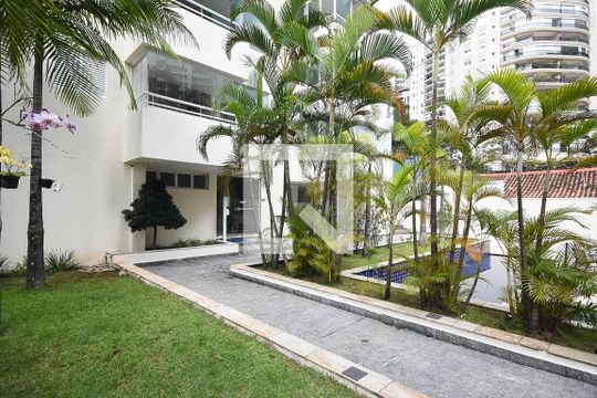 Entrada de apartamento para alugar com 2 quartos, 80m² em Vila Suzana, São Paulo