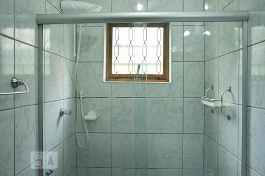 Banheiro  de casa para alugar com 2 quartos, 68m² em Vila Santo Estéfano, São Paulo