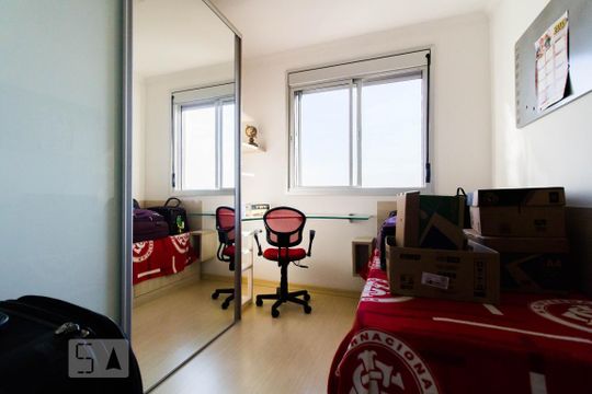 Quarto 1 de apartamento para alugar com 2 quartos, 68m² em Cavalhada, Porto Alegre