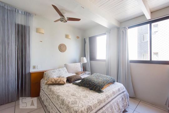 Suite de apartamento à venda com 1 quarto, 90m² em Vila Olímpia, São Paulo