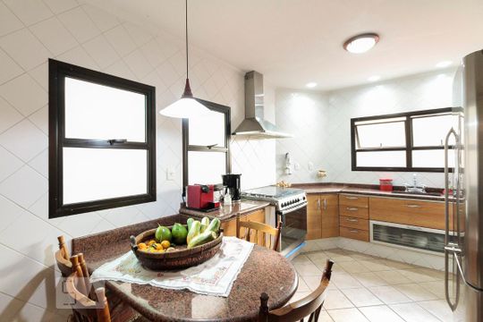 Cozinha  de casa à venda com 4 quartos, 400m² em Parque São Jorge, São Paulo