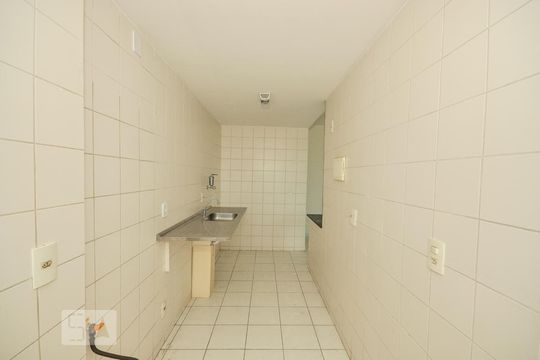 Cozinha e Área de Serviço de apartamento para alugar com 2 quartos, 60m² em Taquara, Rio de Janeiro