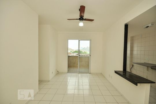 Apartamento para alugar com 2 quartos, 60m² em Taquara, Rio de Janeiro