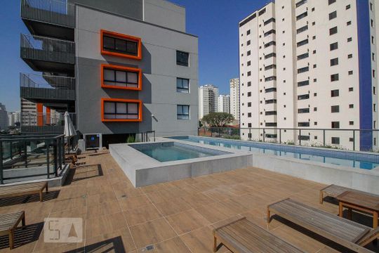 Piscina de kitnet/studio para alugar com 1 quarto, 42m² em Vila Pompéia, São Paulo
