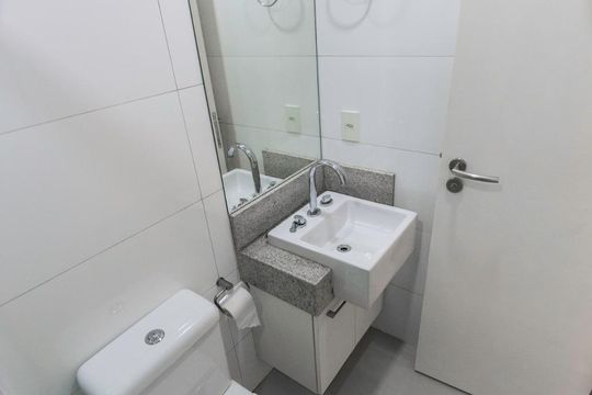 Banheiro social de apartamento para alugar com 3 quartos, 105m² em Recreio dos Bandeirantes, Rio de Janeiro