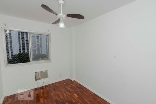 Quarto 1 de apartamento à venda com 2 quartos, 70m² em Cidade Nova, Rio de Janeiro