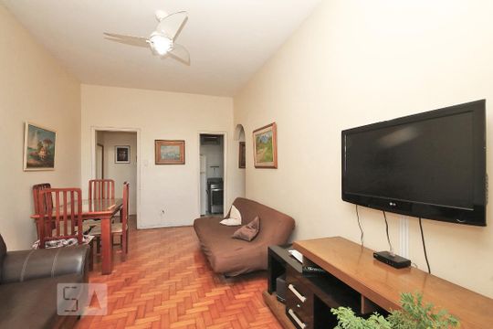 Sala. de apartamento à venda com 1 quarto, 45m² em Copacabana, Rio de Janeiro
