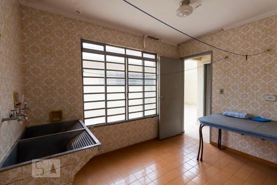 Área de Serviço de casa para alugar com 2 quartos, 150m² em Parque Jabaquara, São Paulo
