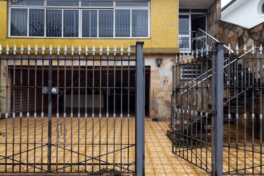 Fachada de casa para alugar com 2 quartos, 150m² em Parque Jabaquara, São Paulo