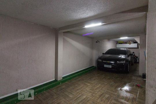 Garagem de casa à venda com 3 quartos, 350m² em Vila Guaca, São Paulo