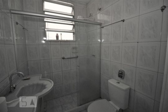 Banheiro Social de casa de condomínio à venda com 2 quartos, 240m² em Tanque, Rio de Janeiro