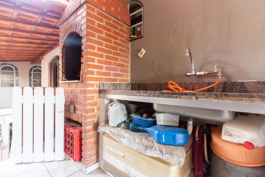 Churrasqueira  de casa para alugar com 3 quartos, 186m² em Jardim Peri, Osasco