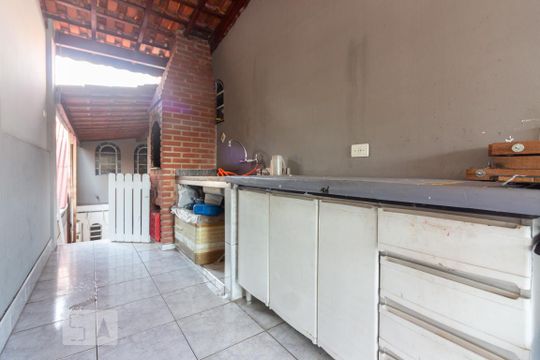 Quintal  de casa para alugar com 3 quartos, 186m² em Jardim Peri, Osasco