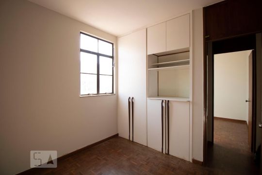 Quarto 03 de apartamento para alugar com 3 quartos, 90m² em Santa Efigênia, Belo Horizonte