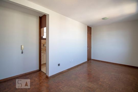 Apartamento para alugar com 3 quartos, 90m² em Santa Efigênia, Belo Horizonte