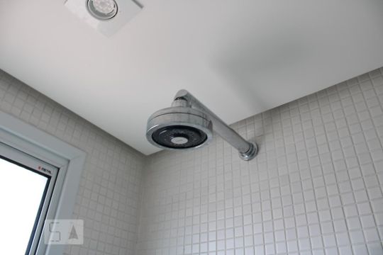 Banheiro da suíte - Chuveiro de apartamento para alugar com 1 quarto, 70m² em Vila Anglo Brasileira, São Paulo