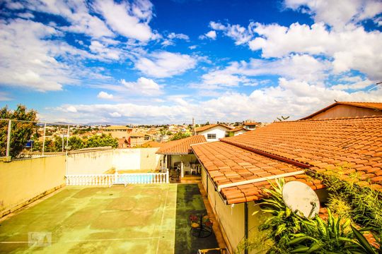 Vista suíte de casa à venda com 3 quartos, 345m² em Jardim Leblon , Belo Horizonte