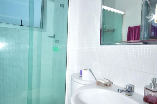 Banheiro Social de apartamento à venda com 2 quartos, 108m² em Ingá, Niterói