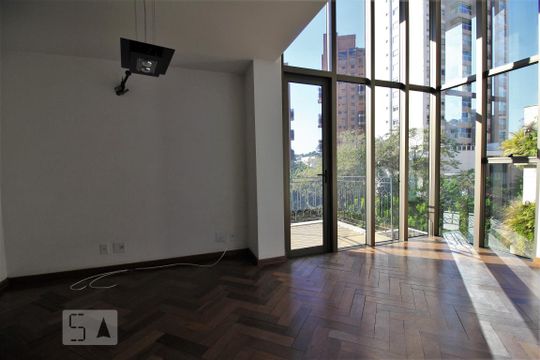 Sala de apartamento para alugar com 1 quarto, 70m² em Jardim Fonte do Morumbi, São Paulo