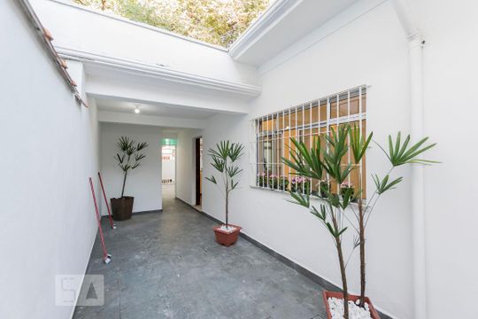 Entrada de casa à venda com 3 quartos, 250m² em Bosque da Saúde, São Paulo