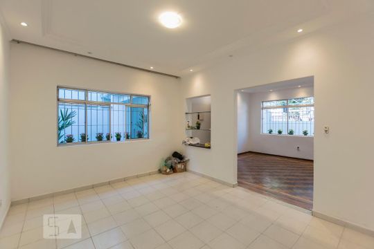 Sala de casa para alugar com 3 quartos, 250m² em Bosque da Saúde, São Paulo