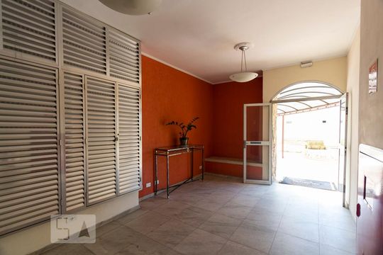 Hall social de apartamento para alugar com 2 quartos, 60m² em Saúde, São Paulo