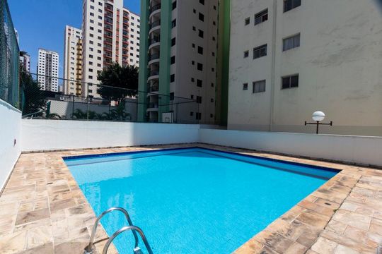 Piscina de apartamento para alugar com 2 quartos, 60m² em Saúde, São Paulo