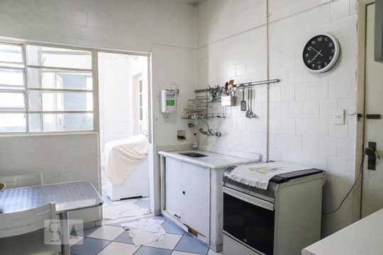 Cozinha de apartamento à venda com 2 quartos, 83m² em Consolação, São Paulo