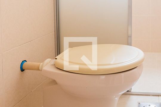 Banheiro de apartamento para alugar com 3 quartos, 75m² em Jardim Leblon, Belo Horizonte