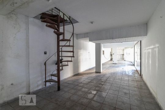 Casa à venda com 2 quartos, 153m² em Santo Amaro, São Paulo