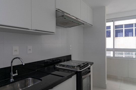 Cozinha de apartamento para alugar com 2 quartos, 62m² em Savassi, Belo Horizonte