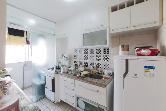 Cozinha de apartamento para alugar com 2 quartos, 50m² em Jardim Marajoara, São Paulo