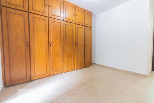 Quarto 2 de casa para alugar com 3 quartos, 182m² em Parque Colonial, São Paulo