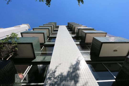 fachada de apartamento para alugar com 2 quartos, 120m² em Real Parque, São Paulo